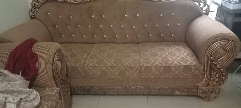 Sofa Set in Good Condition 4
