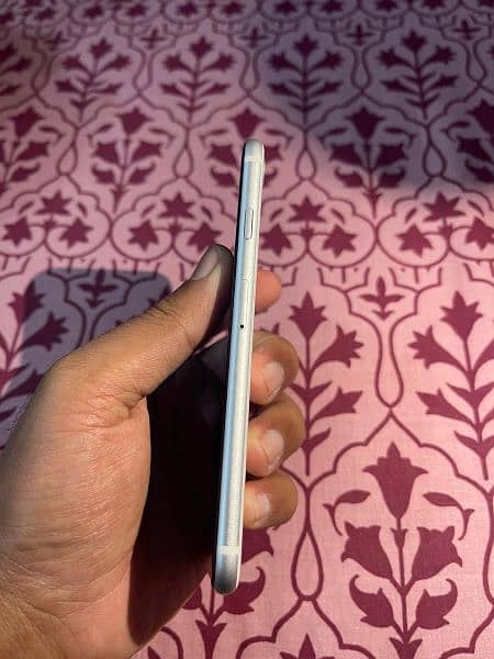 Iphone SE 2020 128 Gb Official PTA Approved 2