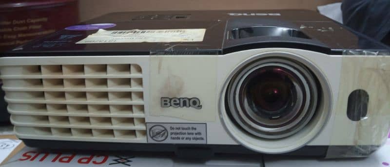 Benq Short Eye Projector for sale 1