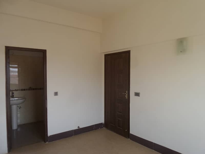 Three Bed Appartment With Darwing Rooms Available For Sale in Defence Residency DHA 2 Islamabad. 24
