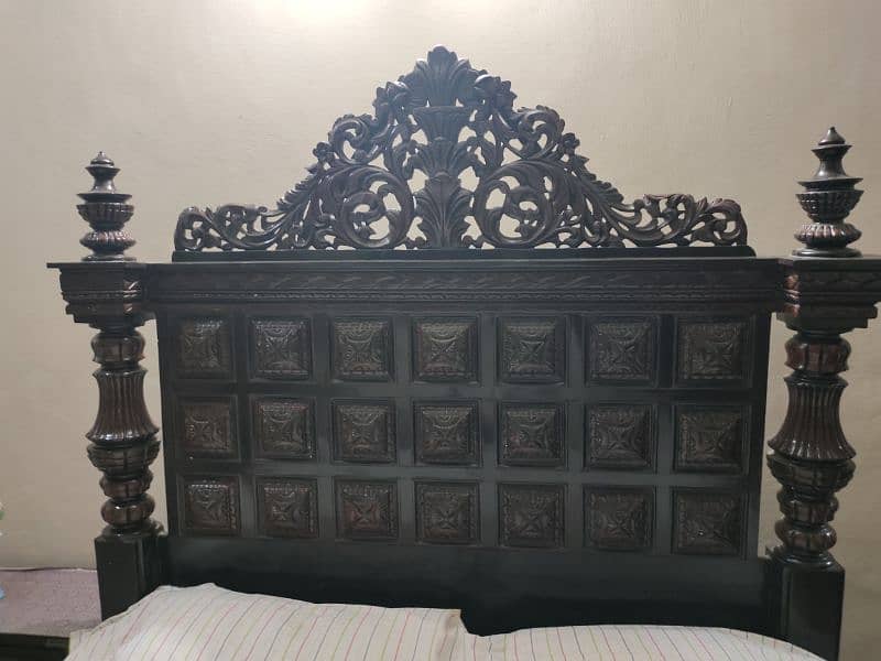 Complete Wood bed set| Shesham solid| 8