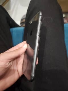 iPhone 8 condition 10/10 64 gb totally genuine only kit