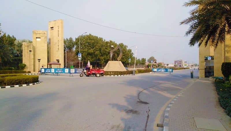 Facing Park 5 Marla Residential Plot For Sale In Sector M8 Block B2 Lake City Lahore 1