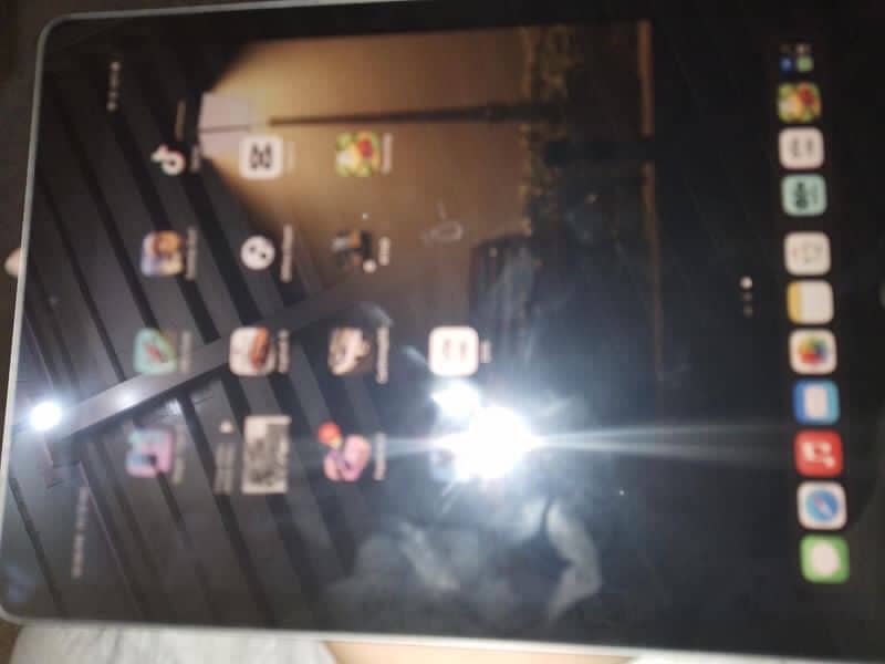 Apple iPad 6generation 16.4 best for gaming 128 gb 12