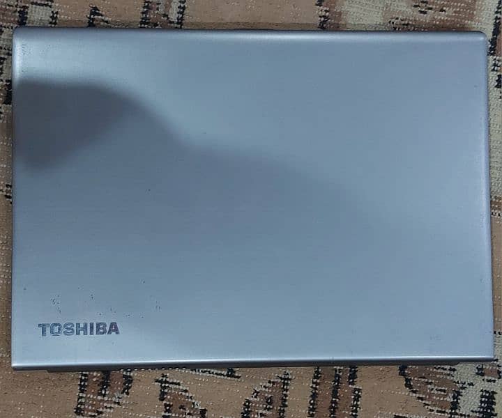 Toshiba core i5 7th gen 8ram/500 ssd 4
