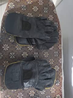 wicket keeping gloves