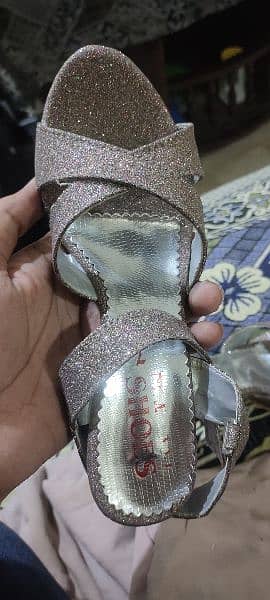 Ladies shoes 8 nmbr 1 time use 2