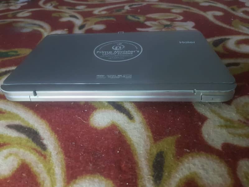 Haier laptop Intel® Core™ M-5Y10c selling in emergency 2