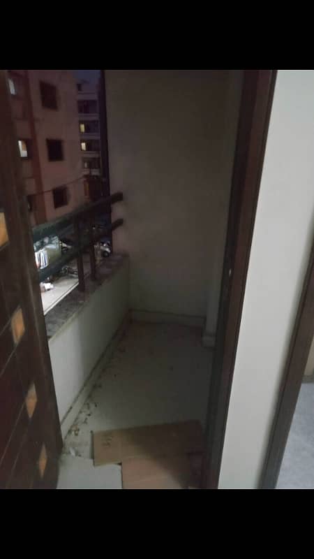Apartment for rent Nishat commercia 1200 sqft l 3 bed rooms 3