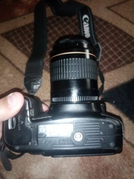 Canon D60 camera condition 8/10 with 80-200  one hand use 3