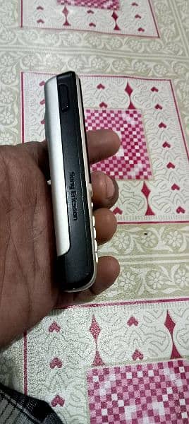 Sony Ericsson K320i 2