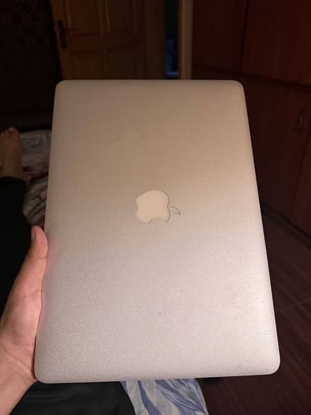 Macbook Air 13-inch 2