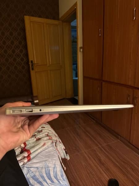 Macbook Air 13-inch 3