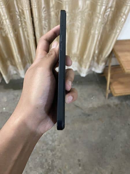 Oppo F21 pro 5G. Genuine phone with original box and charger. 3
