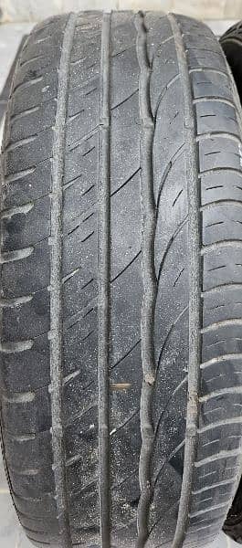 Tyre for sale 16 size 3