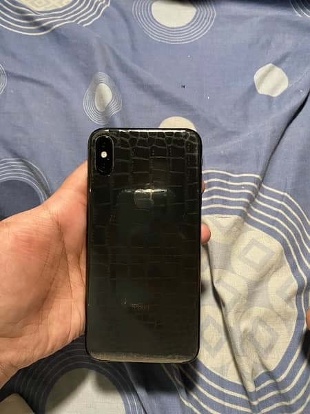 iphone xsMax 64gb pta approved 1