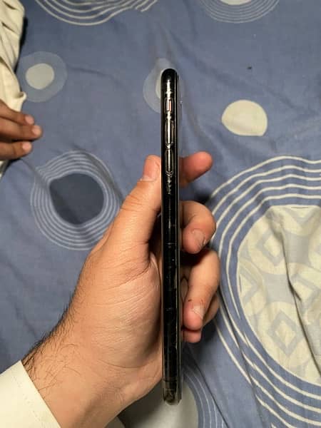 iphone xsMax 64gb pta approved 3