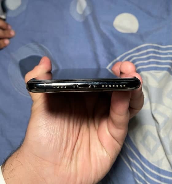 iphone xsMax 64gb pta approved 4