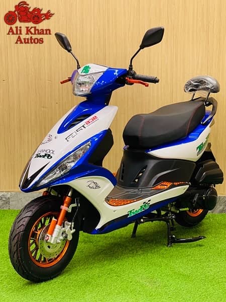 SCOOTY SCOOTER LADIES GIRLS FEMALE UNITED PETROL AUTOMATIC 50cc 80cc 13