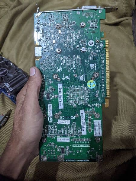 4 sell graphic card display issue spare part kam a sakte hain 9