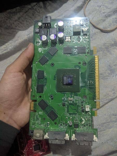 4 sell graphic card display issue spare part kam a sakte hain 11