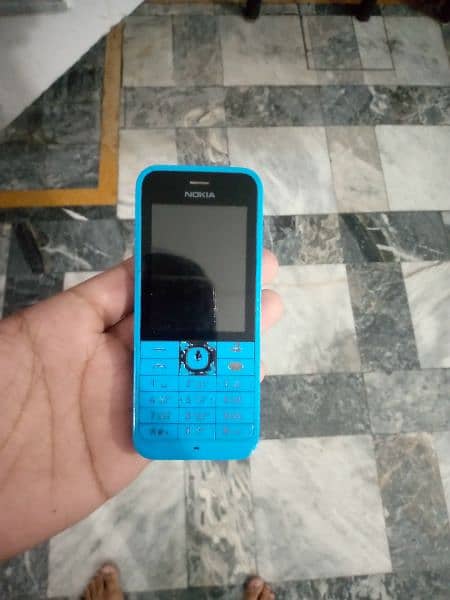 Nokia 220 good condition with box for sale 0