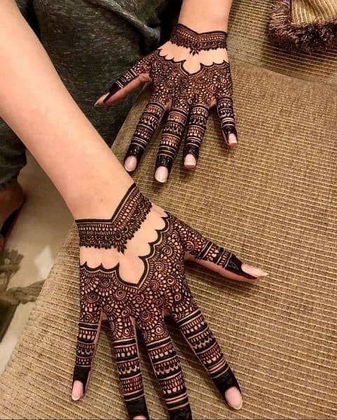 Mehndi / مہندی / Henna Artist / Bridal Mehndi 18