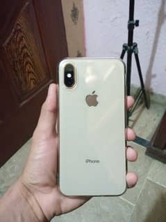 i phone XS Non PTA Factory unlock 64GB 10 by 10 condition 0