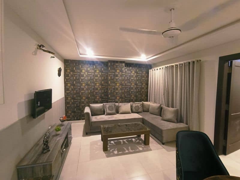 B-17 PER DAY fully furnished flat available for rent 1