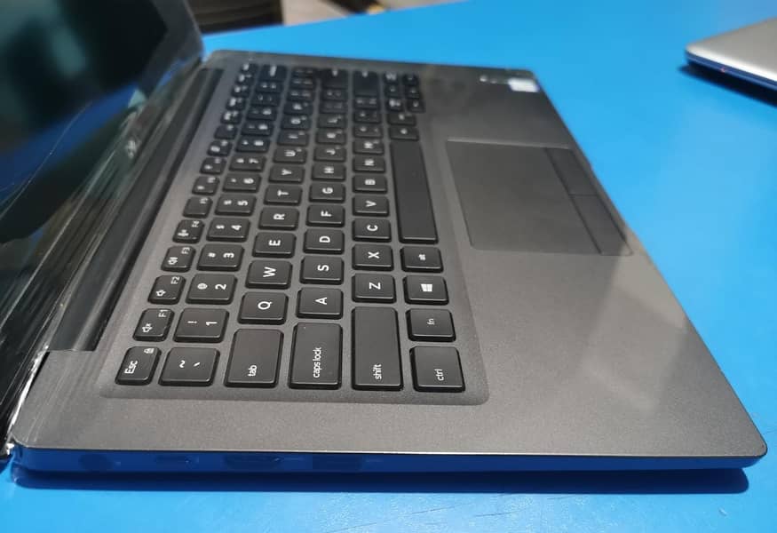 Dell Latitude 7400 /7300 Ultrabook Core i5 8th Generation 1