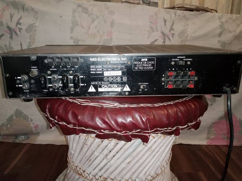 NAD 7020e amplifier 7