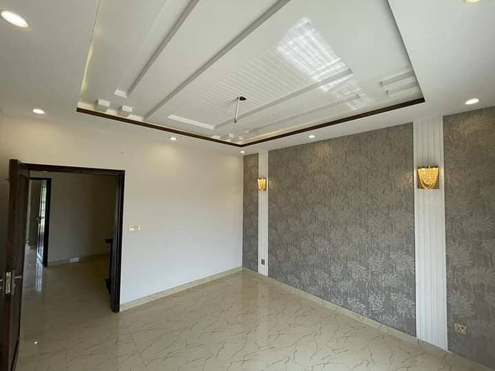 8 Marla Luxury House Available For Rent In Umar Block Bahria Town Lahore 10