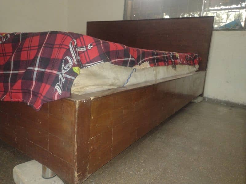 Bed with spring mattress 4