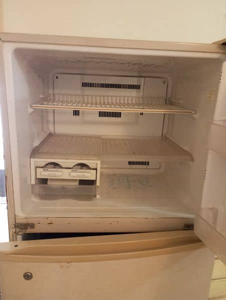 Tu door refrigerator made in Japan 2