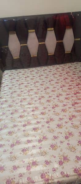 iron bed in very good condition just like new with spring mattress 2