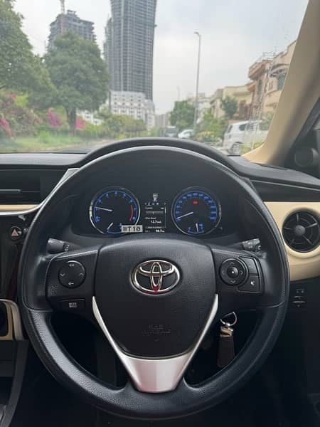Toyota Corolla Altis 1.6 7
