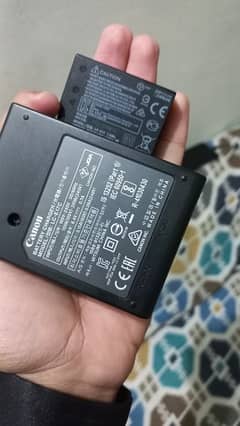 canon LP E17 Battery & charger
