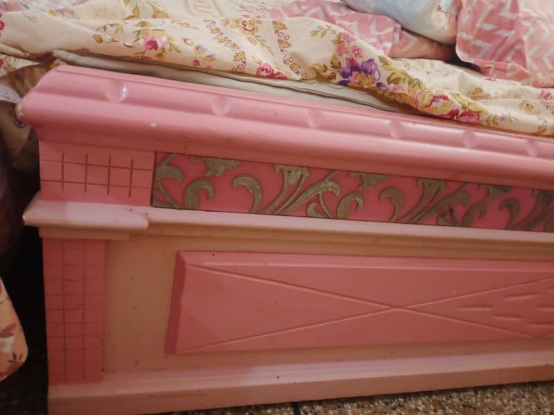 Deco Paint Bed Set with Almari 4