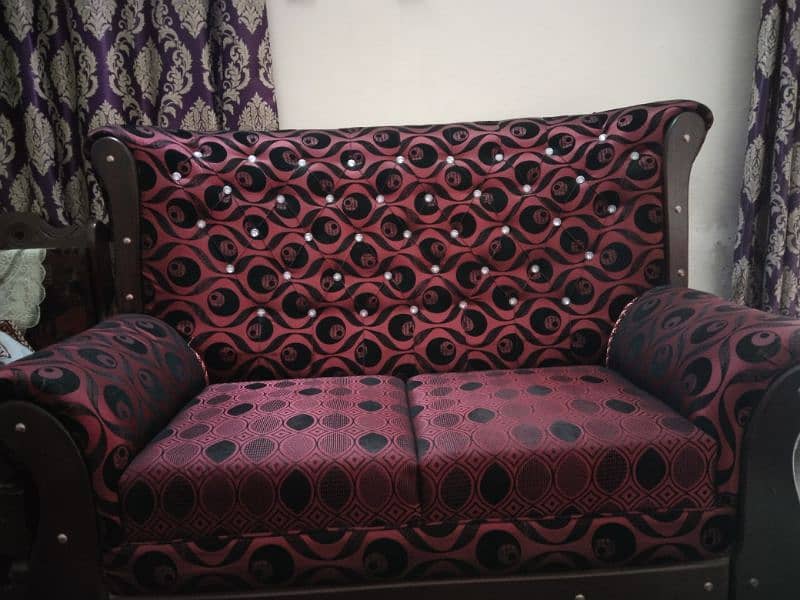 Sofa Set [5] seater in best condition urgent for sale. 1
