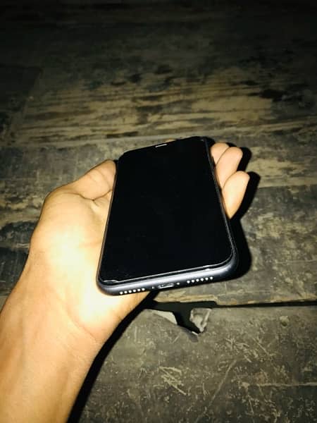 iphone 11 jv black colour condition 10by 9.5 with box 2