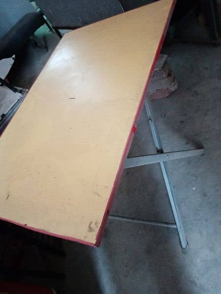 New condition 2 option foldable Tables and chairs 2