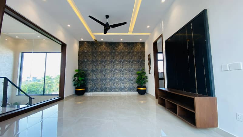 1 Kanal Modern Bungalow For Sale In Dha Phase 7 25