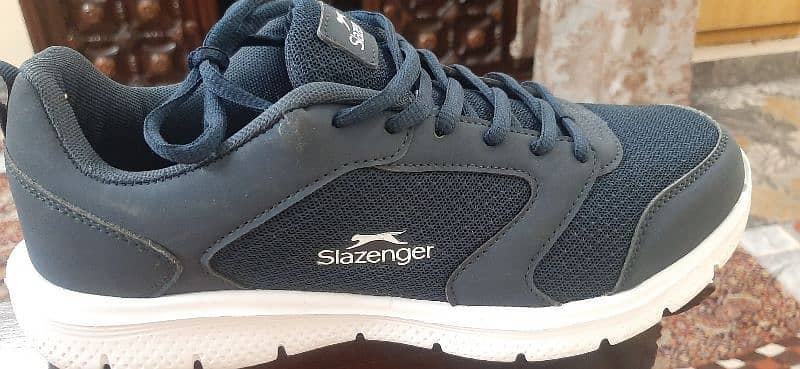 slazenger Sports shoes/joggers imported. UK size 8 2