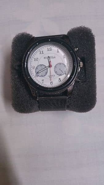Beautiful metallic strap watch for sale 2