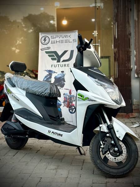 YJ Future Azaadi Model Electric Scooter Scooty Clearance sale 3