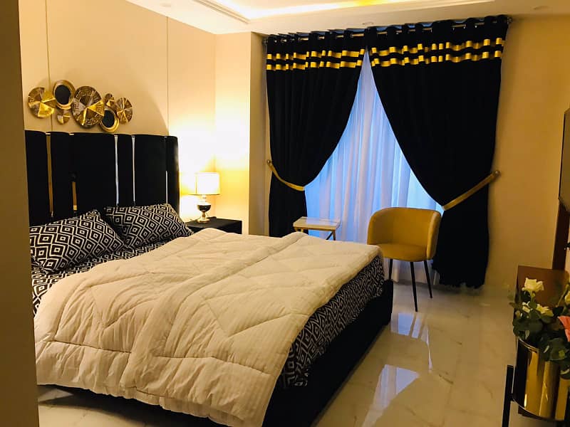 A Beautiful Luxury Apartments For Rent On Daily & Monthly Bases Bahria Town Lahore(1&2 Bed Room) 0
