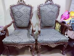 Twin Fancy Chairs with Table 0