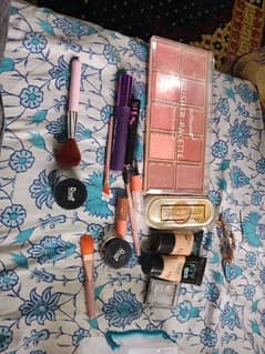 used makeup products like new didn't use that much 0