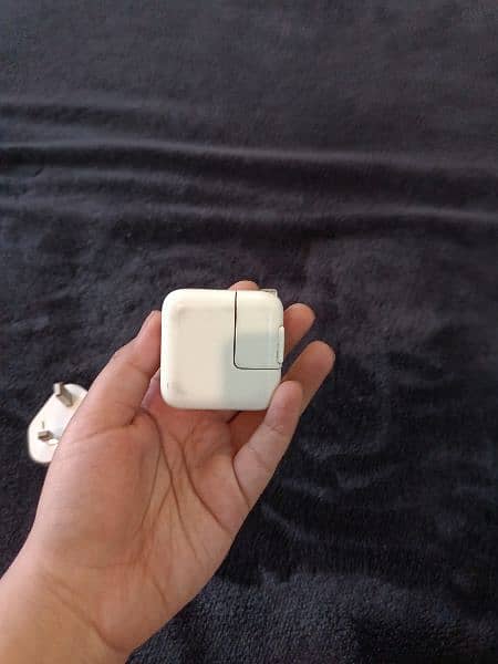 Apple 12W USB Power Adapter with new three plug 7