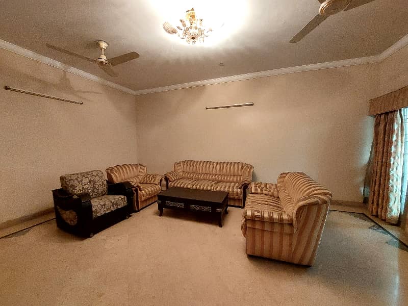 2 Kanal Used Owner Build Bungalow For Sale In Wapda Town Lahore 2